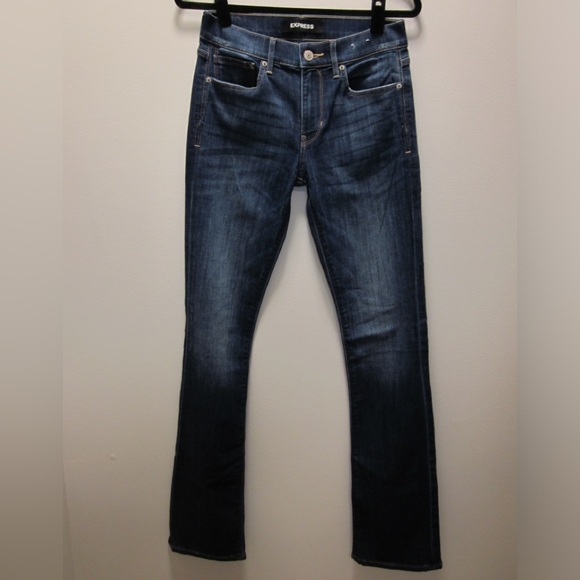 Express mid rise barely boot jeans - Picture 5 of 9